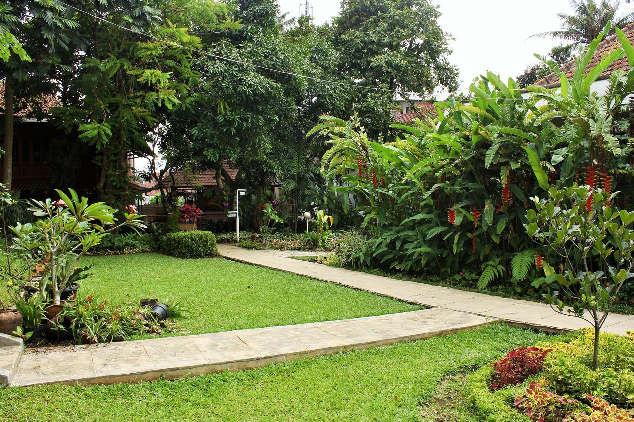 Reddoorz Hostel @ Dago 2 Bandung Extérieur photo