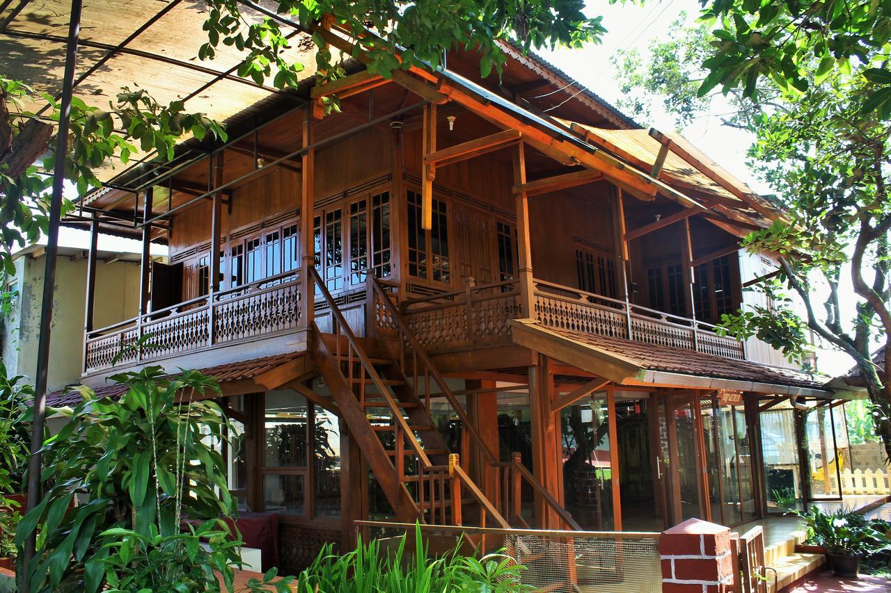 Reddoorz Hostel @ Dago 2 Bandung Extérieur photo